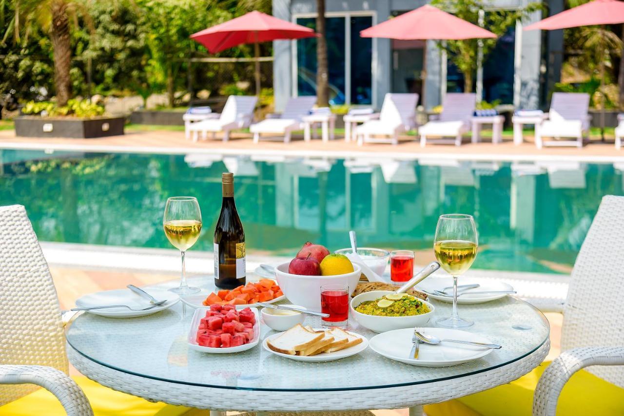 Saffronstays Palm Paradise, Kalyan Khadavli - Swimming Pool With Water Slides, Gazebo And Indoor Games Padghe Buitenkant foto
